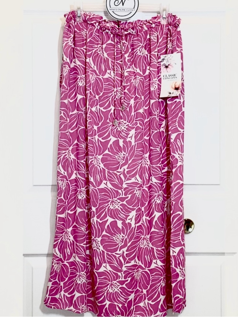 CLASSIC CONCEPTS Women’s Floral Skirt Magenta/White Size XL